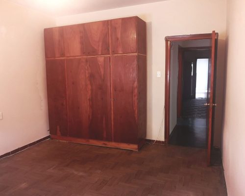 DORMITORIO HACIA LA CALLE